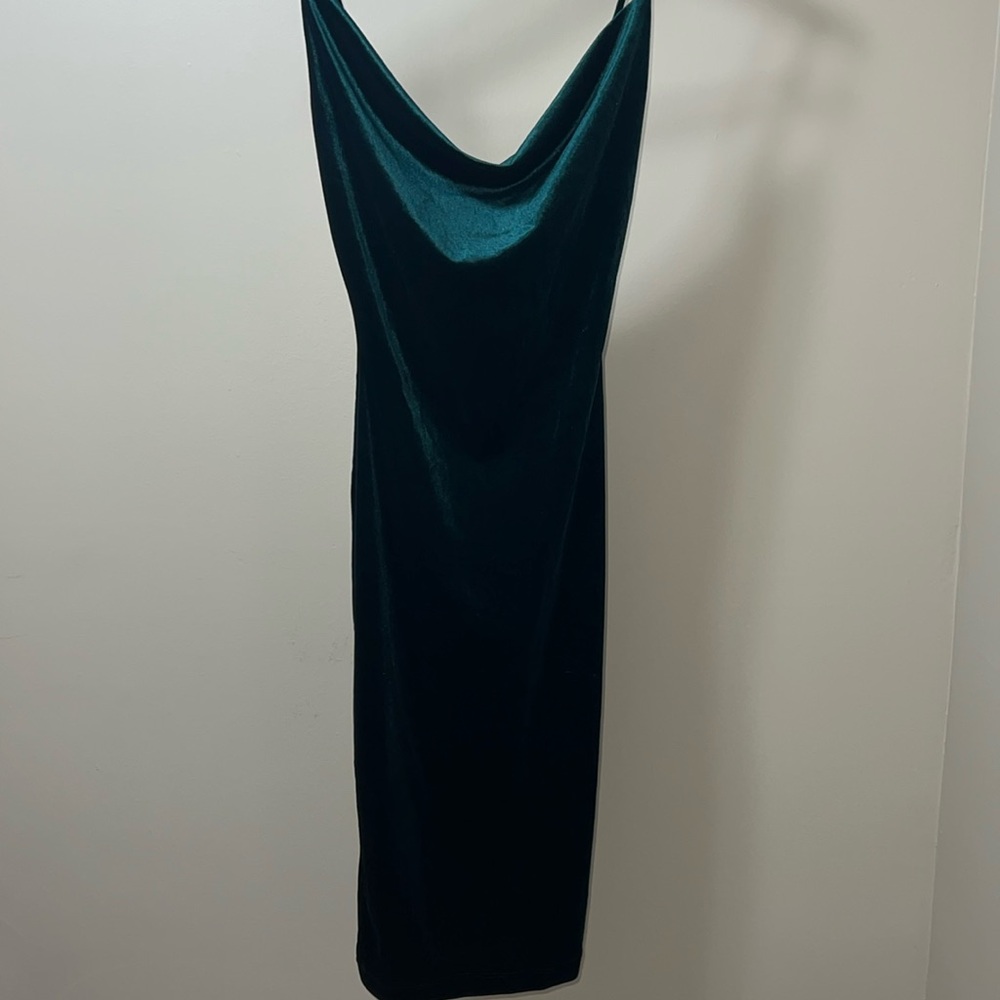 Lulus size XS green velvet cowl neck mini dress